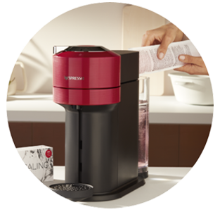 Vertuo Plus Coffee Machine with descaling kit