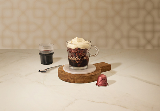 Café au Vimto avec de la crème